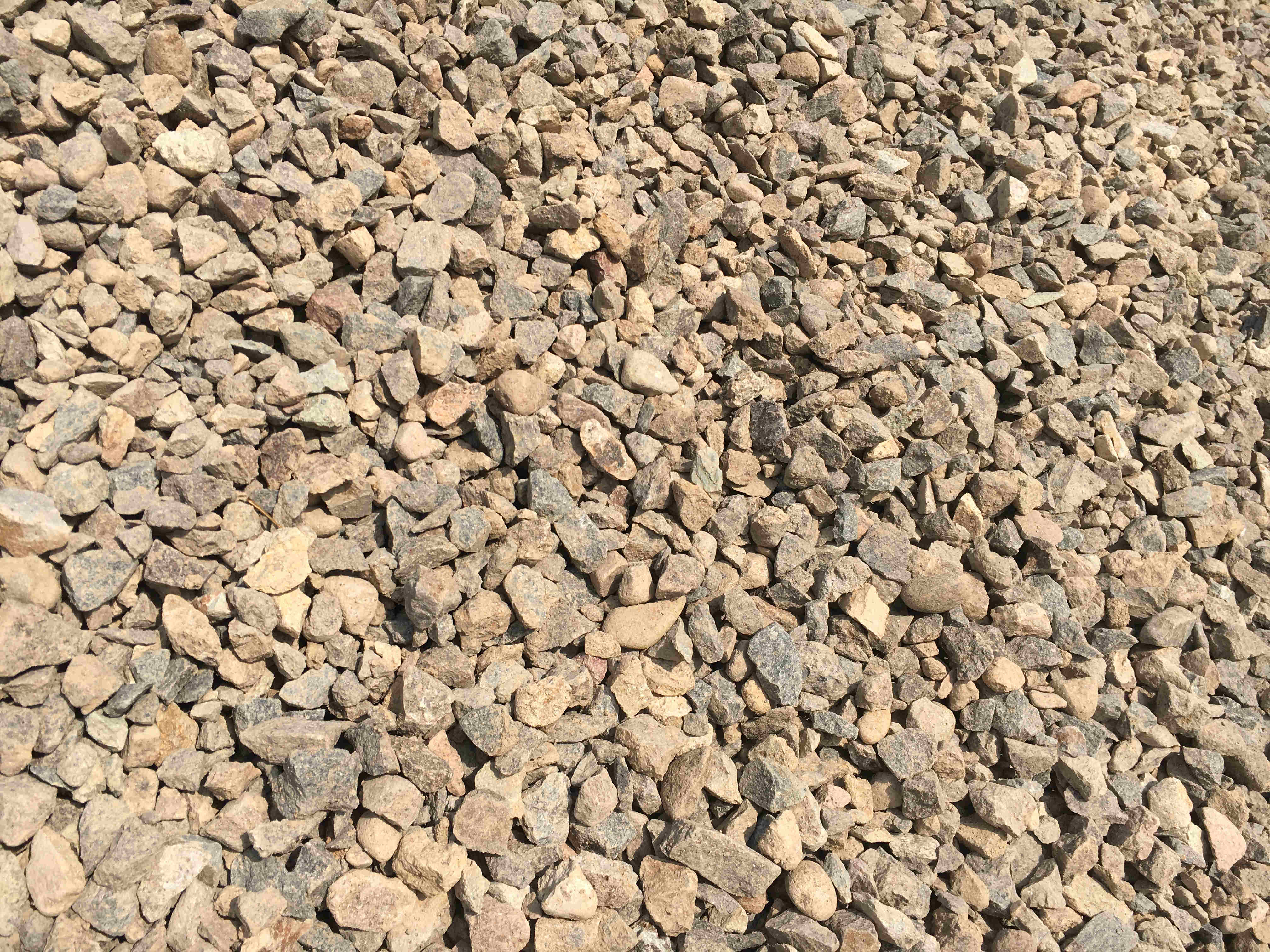 【机制砂】劣质的机制砂不符合铁路的建设要求？高品质砂石骨料加工的流